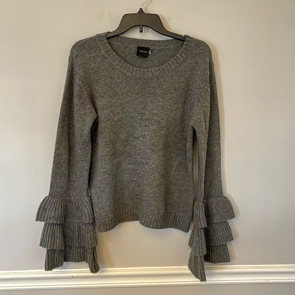 Cliché gray wool blend Tiered Bell Sleeve, sweater. M - Picture 1 of 8